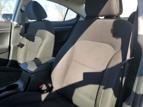 Used 2019 Hyundai Elantra SE w/ Cargo Package image 27