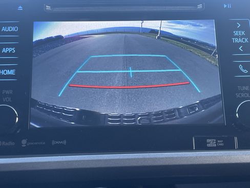 Used 2017 Toyota Tacoma TRD Sport w/ Tow Package (A/T) image 26