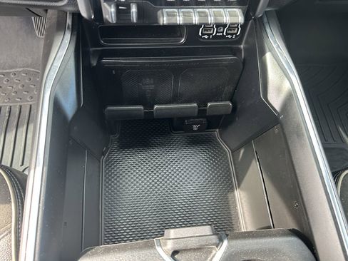 Used 2022 RAM 3500 Laramie AWD/4WD image 10