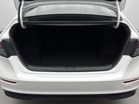 Used 2025 Honda Accord SE image 30
