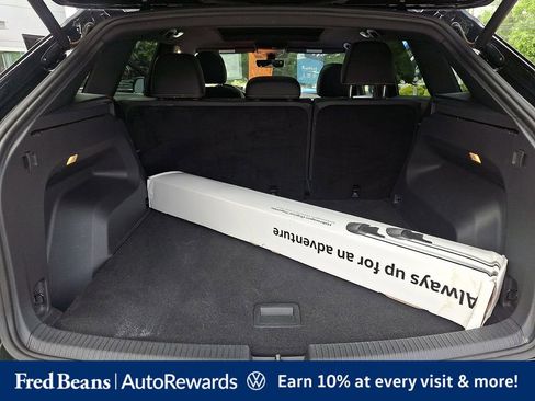 Certified 2022 Volkswagen Atlas Cross Sport SEL AWD/4WD image 35