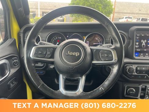 Used 2022 Jeep Wrangler Unlimited Sahara w/ Cold Weather Group AWD/4WD image 19