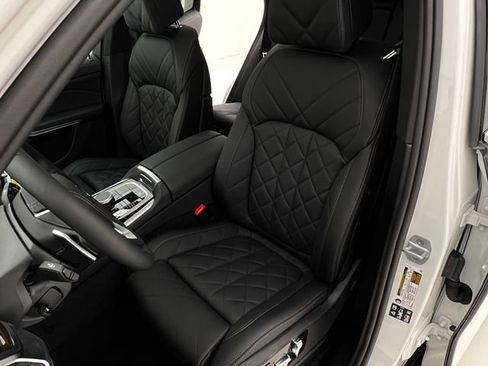 Used 2026 BMW X5 xDrive40i w/ Climate Comfort Package AWD/4WD image 8
