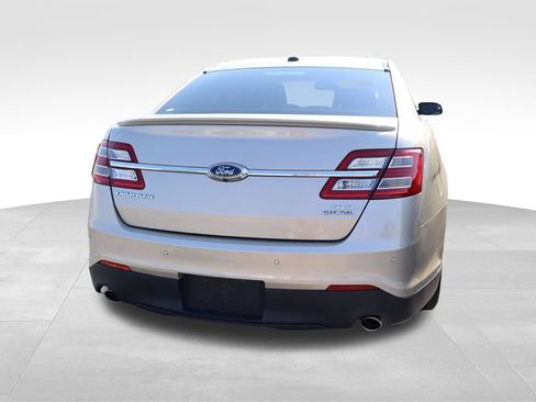 Used 2017 Ford Taurus SEL FWD image 16