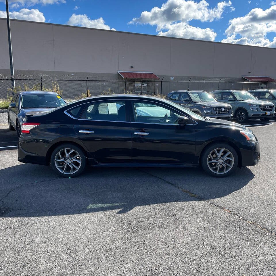 Used 2013 Nissan Sentra SR w/ Electronics Pkg FWD image 6