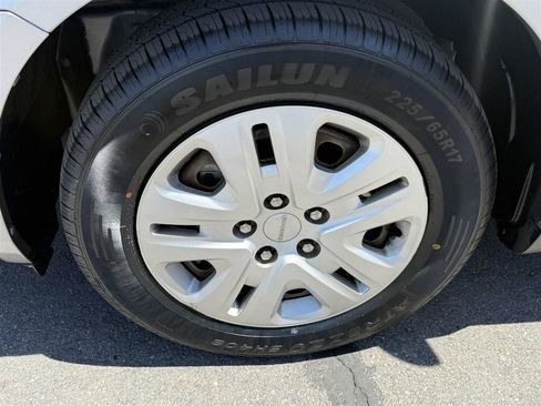 Used 2020 Dodge Journey SE FWD image 12