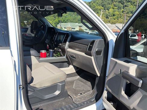 Used 2022 Ford F250 XLT w/ Black Appearance Package AWD/4WD image 6