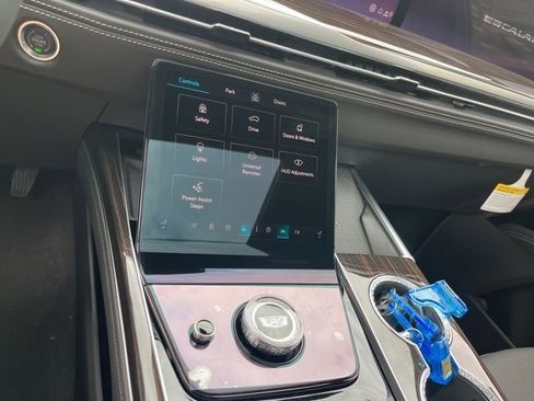 New 2026 Cadillac Escalade Luxury w/ Touring Package RWD image 40