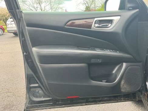 Used 2015 Nissan Pathfinder 4WD image 11