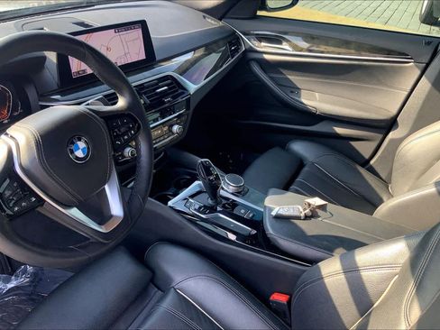 Used 2020 BMW 540i w/ Premium Package RWD image 16