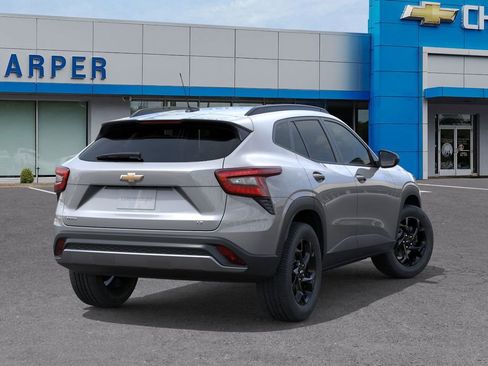 New 2026 Chevrolet Trax LT w/ Midnight Edition image 4