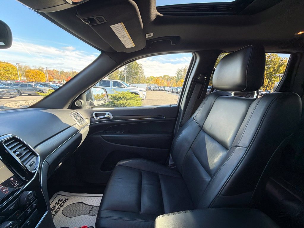Used 2019 Jeep Grand Cherokee Limited AWD/4WD image 26