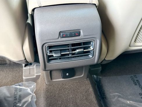 Used 2022 Lincoln Corsair Reserve w/ Equipment Group 201A image 21