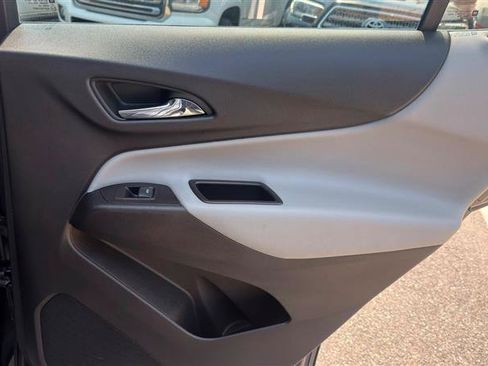 Used 2022 Chevrolet Equinox LT FWD image 23