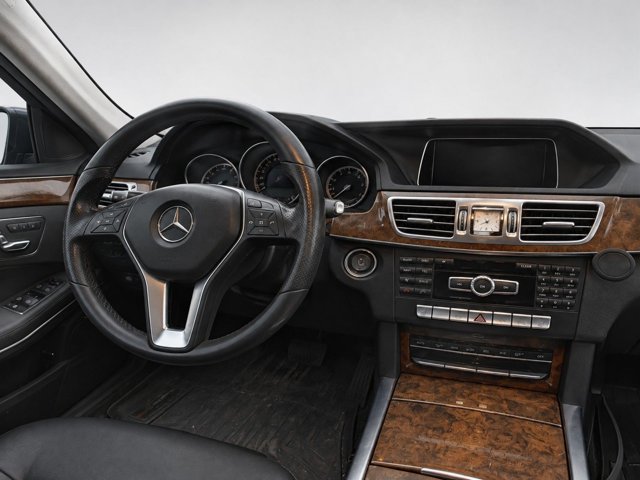 Used 2014 Mercedes-Benz E 350 4MATIC Wagon image 21