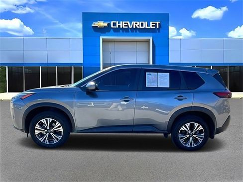 Used 2023 Nissan Rogue SV image 6