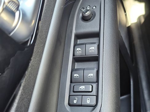 New 2026 Jeep Compass Latitude image 19