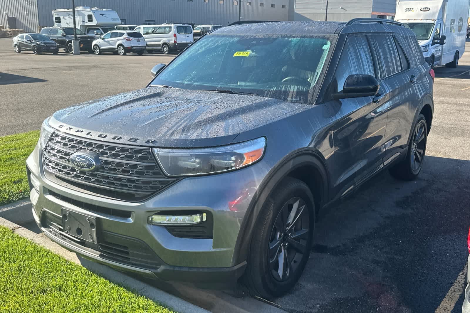 Certified 2023 Ford Explorer XLT w/ Equipment Group 202A AWD/4WD image 1
