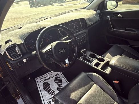 Used 2017 Kia Sportage EX image 19
