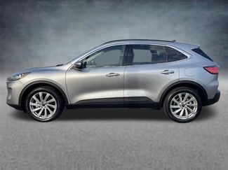 Used 2022 Ford Escape Titanium w/ Titanium Elite Package video 2