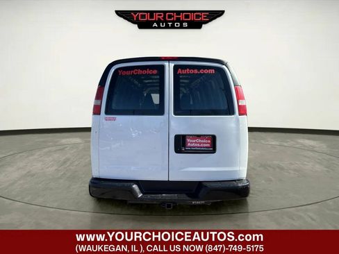 Used 2016 Chevrolet Express 2500 Extended RWD image 4