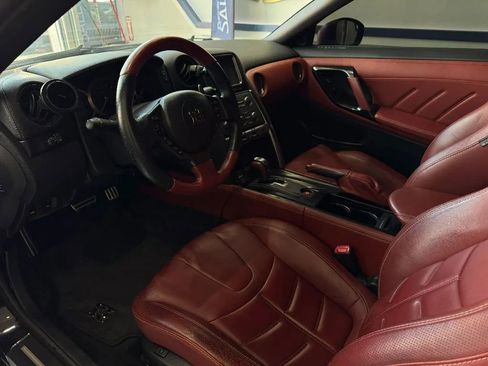 Used 2016 Nissan GT-R Premium image 21
