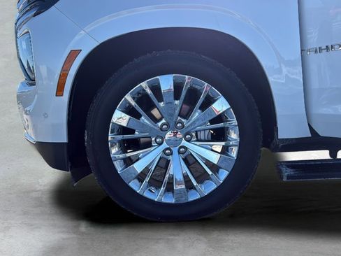 Used 2025 Chevrolet Tahoe High Country AWD/4WD image 44