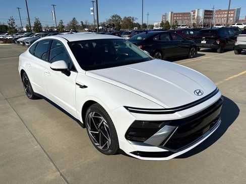 New 2026 Hyundai Sonata SEL image 1