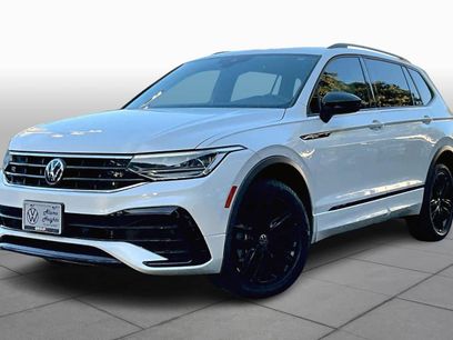 Certified 2022 Volkswagen Tiguan SE R-Line