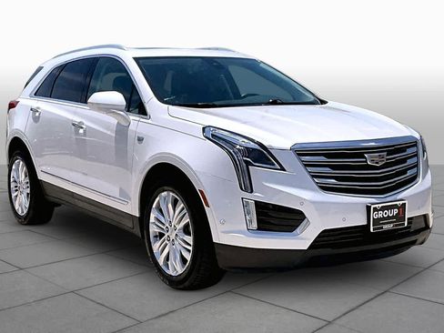 Used 2017 Cadillac XT5 Premium Luxury w/ Driver Assist Package FWD image 3