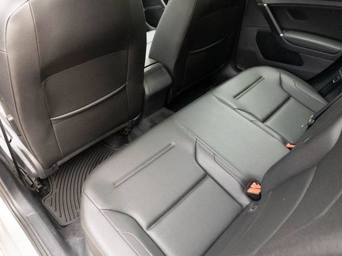 Used 2020 Volkswagen Golf 4-Door FWD image 15