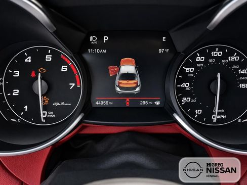 Used 2019 Alfa Romeo Giulia Ti Sport w/ Quick Order Package 22U Sport RWD image 9