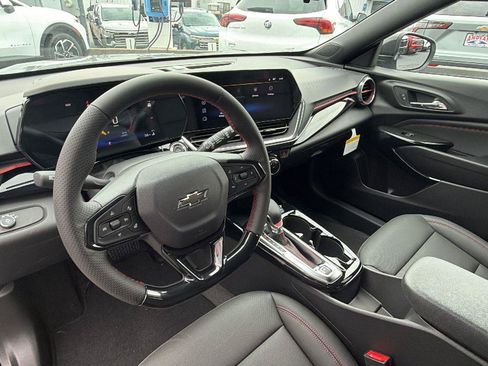 New 2026 Chevrolet Trax RS w/ Driver Confidence Package FWD image 4