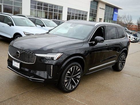 New 2026 Volvo XC90 B6 Plus w/ Protection Package Premier image 6