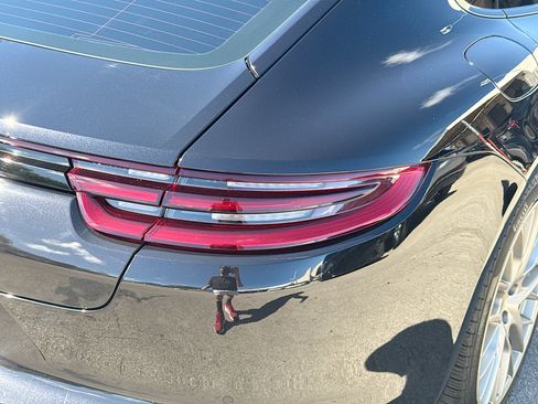 Used 2020 Porsche Panamera 4 image 25