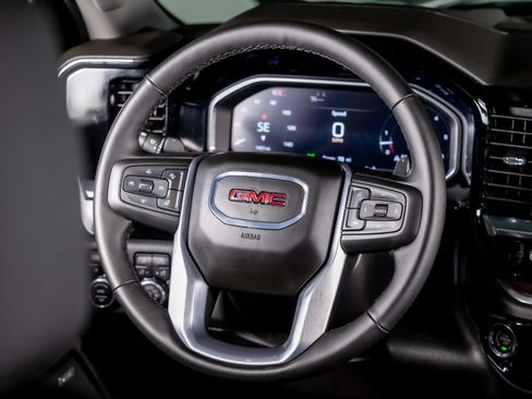 Used 2026 GMC Sierra 1500 SLT AWD/4WD image 27