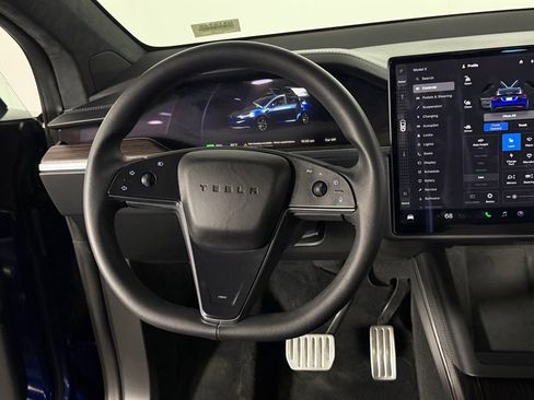 Used 2023 Tesla Model X AWD/4WD image 15