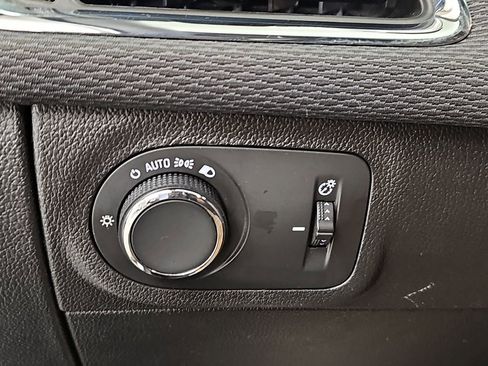 Used 2019 Chevrolet Cruze LT w/ LT Fleet Convenience Package FWD image 28
