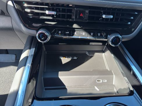 New 2026 Chevrolet Tahoe Premier AWD/4WD image 20