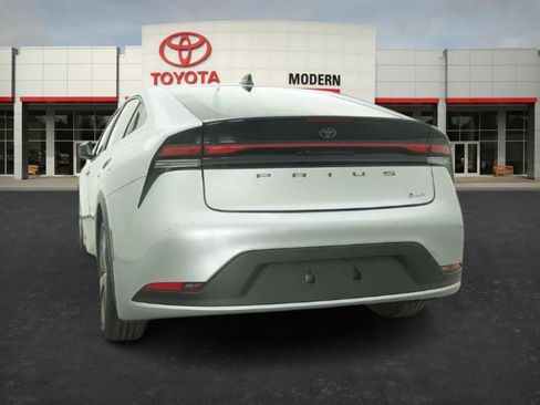 New 2026 Toyota Prius LE image 15