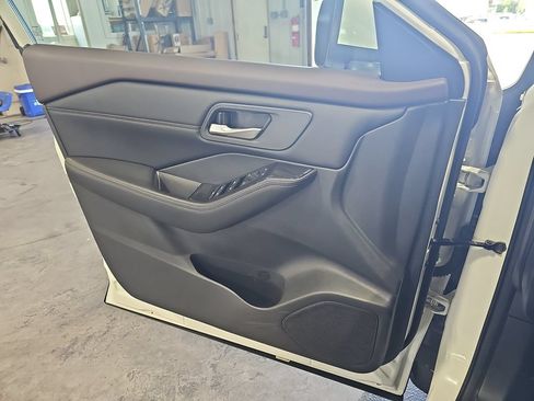Certified 2023 Nissan Rogue SV w/ SV Premium B Package AWD/4WD image 27