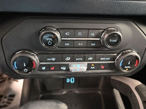 Used 2022 Ford Bronco Outer Banks w/ Sasquatch Package image 3