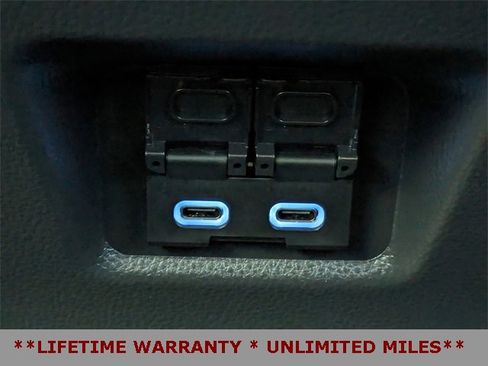 Used 2022 Toyota RAV4 SE image 22