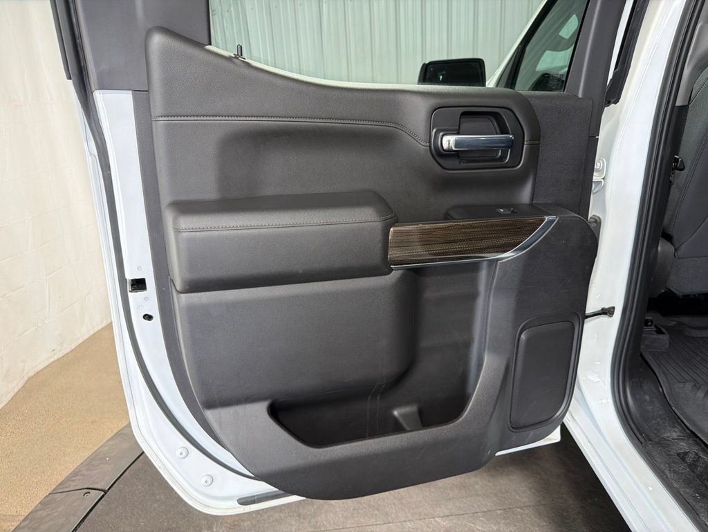 Certified 2022 Chevrolet Silverado 1500 RST AWD/4WD image 15