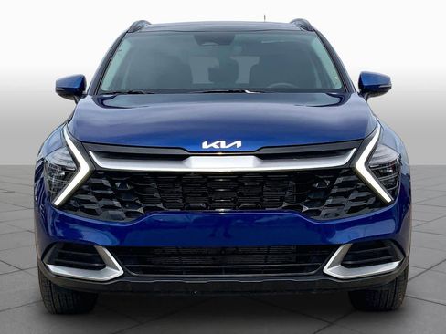 Certified 2025 Kia Sportage EX w/ Premium Package AWD/4WD image 4
