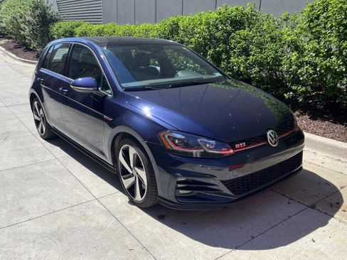 Used 2018 Volkswagen GTI 4-Door FWD image 3