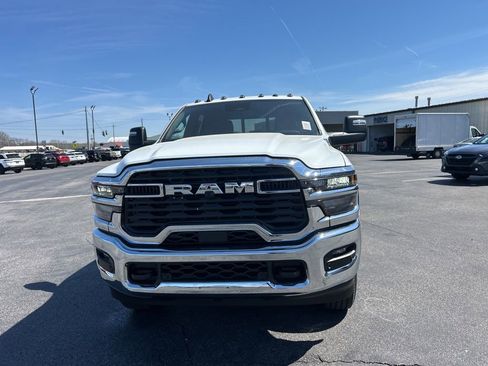 New 2026 RAM 2500 Tradesman AWD/4WD image 10