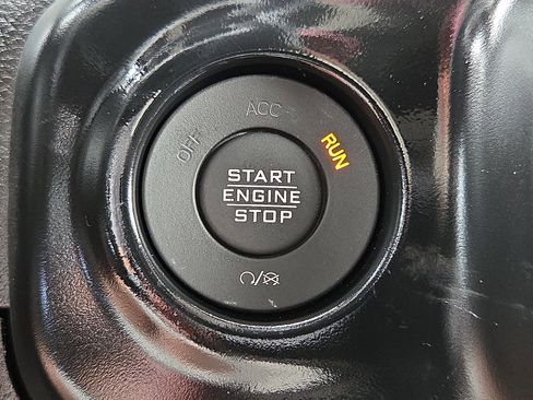 Used 2021 Jeep Wrangler Unlimited Sahara AWD/4WD image 20