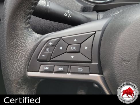 Used 2018 Nissan Rogue SV AWD/4WD image 28