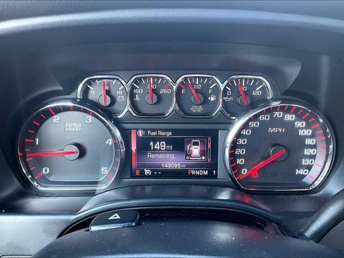 Used 2015 GMC Sierra 2500 SLT w/ Suspension Package, Off-Road RWD image 21